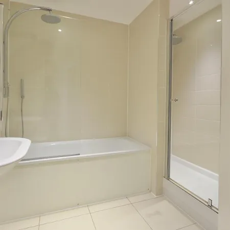 Modern 2 Bedroom Apartment Steps From Vauxhall St Londres Exterior foto