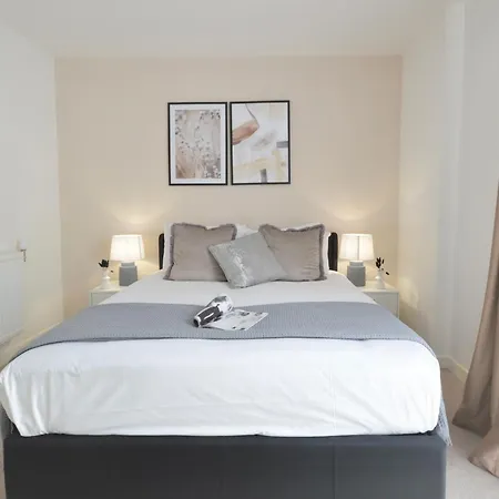 Modern 2 Bedroom Apartment Steps From Vauxhall St Londres Exterior foto