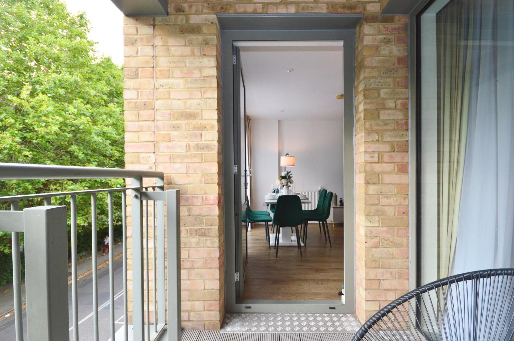 Modern 2 Bedroom Steps From Vauxhall St Apartamento Londres